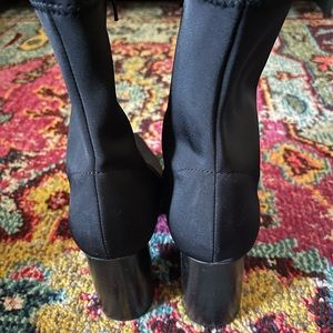 7.5 nylon neoprene / black booties